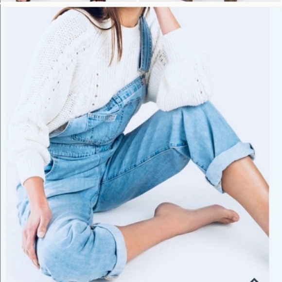 Levi's Vintage  Slouchy Relaxed Leg Overalls - Picture 3 of 5